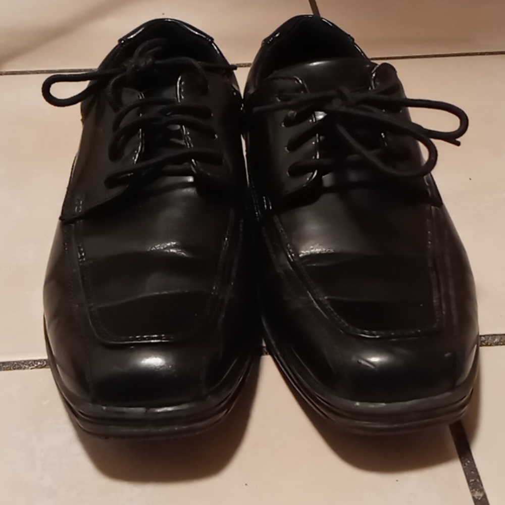 Kid's Black Dress Shoes (Kid's 3)
